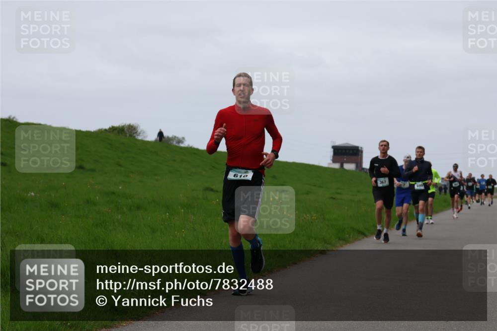 04.05.2025 - 8. Wedeler Halbmarathon Yannick Fuchs http://msf.ph/oto/7832488 04.05.2025 11:21:14 Laufen 610, 367, 699 meine-sportfotos.de