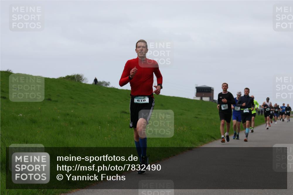 04.05.2025 - 8. Wedeler Halbmarathon Yannick Fuchs http://msf.ph/oto/7832490 04.05.2025 11:21:14 Laufen 610, 367, 699 meine-sportfotos.de
