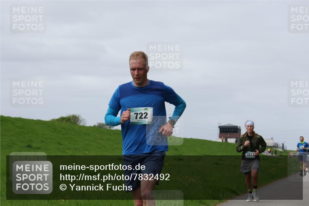 04.05.2025 - 8. Wedeler Halbmarathon Yannick Fuchs http://msf.ph/oto/7832492 04.05.2025 11:41:30 Laufen 722, 1013 meine-sportfotos.de