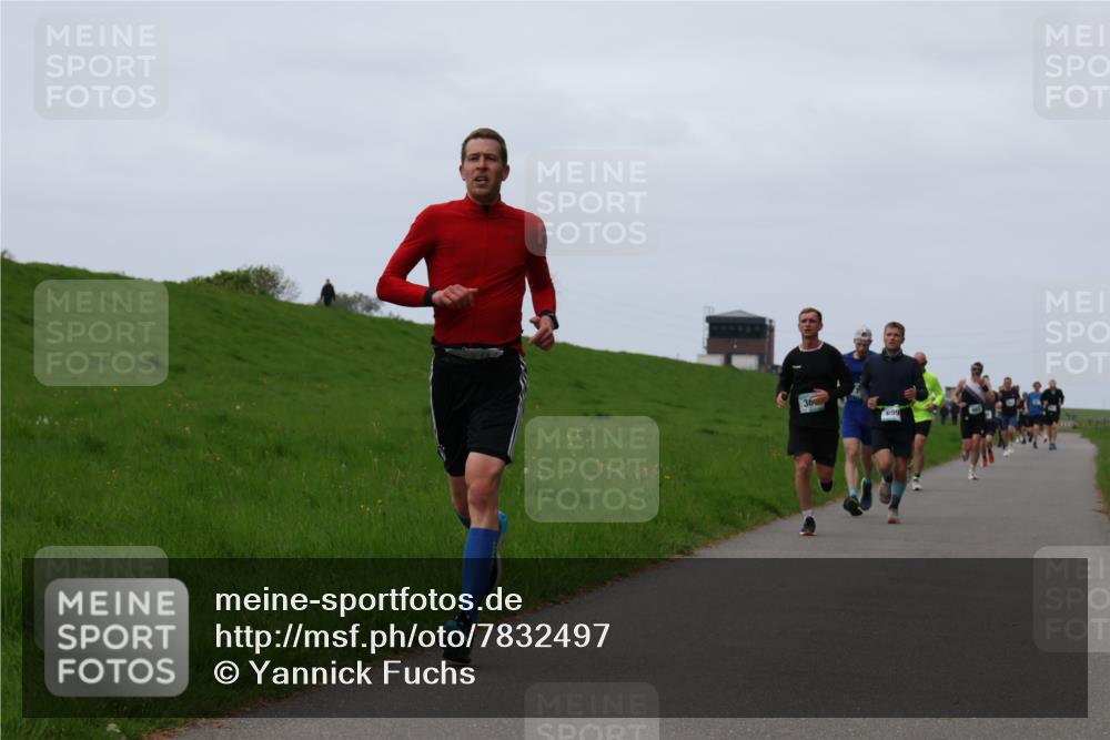 04.05.2025 - 8. Wedeler Halbmarathon Yannick Fuchs http://msf.ph/oto/7832497 04.05.2025 11:21:14 Laufen 36, 699 meine-sportfotos.de