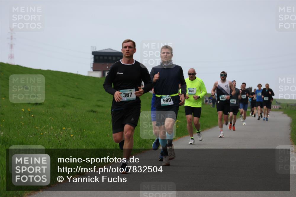 04.05.2025 - 8. Wedeler Halbmarathon Yannick Fuchs http://msf.ph/oto/7832504 04.05.2025 11:21:15 Laufen 367, 699, 820, 863, 840 meine-sportfotos.de