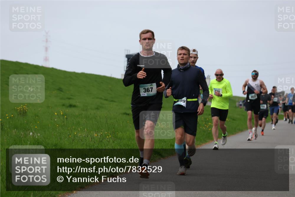 04.05.2025 - 8. Wedeler Halbmarathon Yannick Fuchs http://msf.ph/oto/7832529 04.05.2025 11:21:16 Laufen 367, 889, 99, 220, 863 meine-sportfotos.de