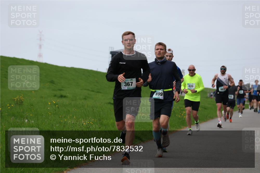 04.05.2025 - 8. Wedeler Halbmarathon Yannick Fuchs http://msf.ph/oto/7832532 04.05.2025 11:21:16 Laufen 367, 889, 699, 21, 820, 863, 640 meine-sportfotos.de
