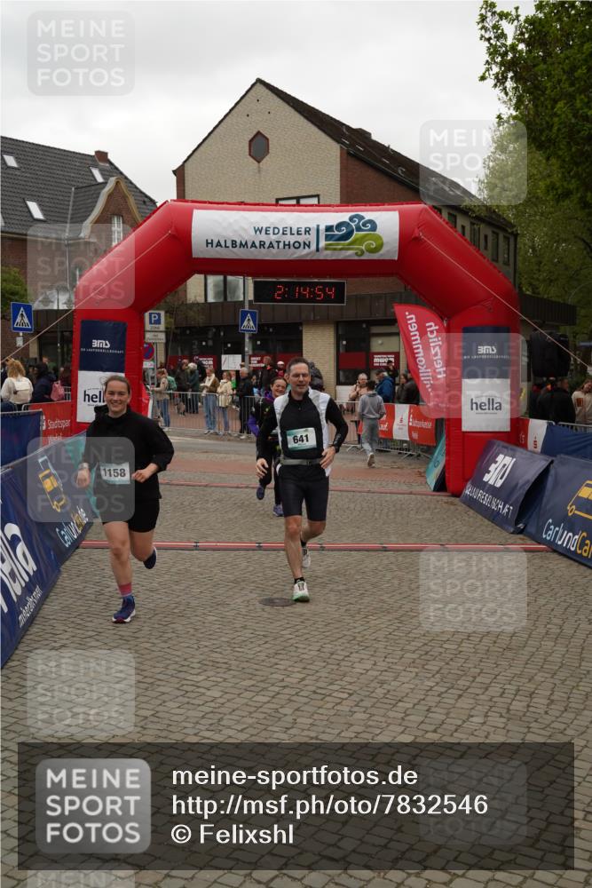 04.05.2025 - 8. Wedeler Halbmarathon Felixshl http://msf.ph/oto/7832546 04.05.2025 12:14:52 Ziel 274, 641, 1158 meine-sportfotos.de