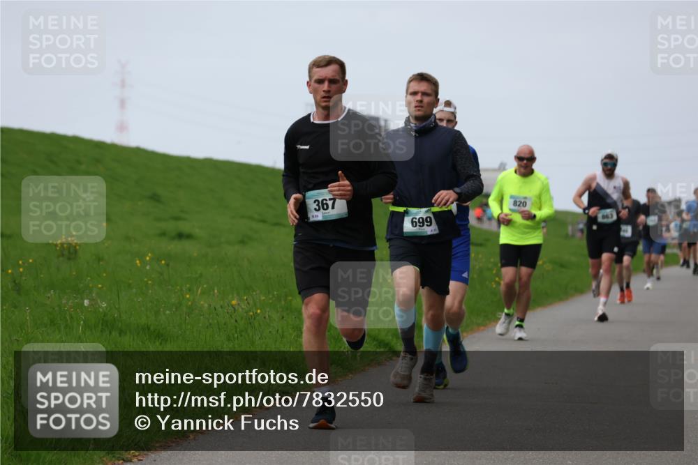 04.05.2025 - 8. Wedeler Halbmarathon Yannick Fuchs http://msf.ph/oto/7832550 04.05.2025 11:21:16 Laufen 367, 889, 699, 23, 820 meine-sportfotos.de