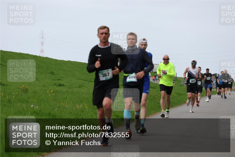 04.05.2025 - 8. Wedeler Halbmarathon Yannick Fuchs http://msf.ph/oto/7832555 04.05.2025 11:21:16 Laufen 367, 699, 863, 40, 1211 meine-sportfotos.de