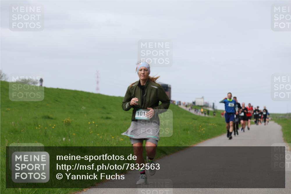 04.05.2025 - 8. Wedeler Halbmarathon Yannick Fuchs http://msf.ph/oto/7832563 04.05.2025 11:41:32 Laufen 101 meine-sportfotos.de