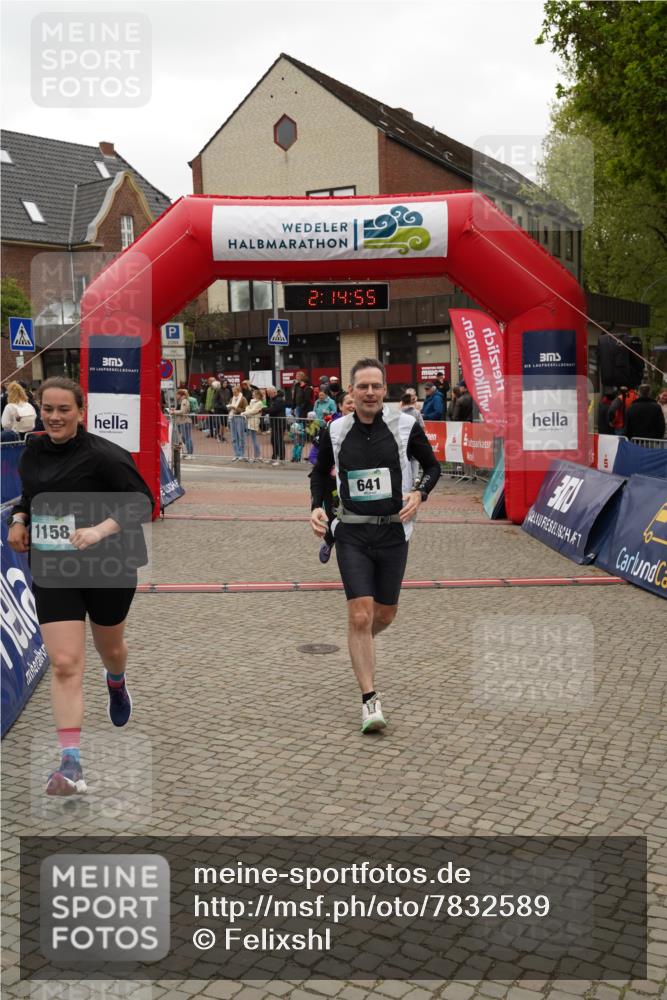 04.05.2025 - 8. Wedeler Halbmarathon Felixshl http://msf.ph/oto/7832589 04.05.2025 12:14:52 Ziel 274, 641, 1158 meine-sportfotos.de