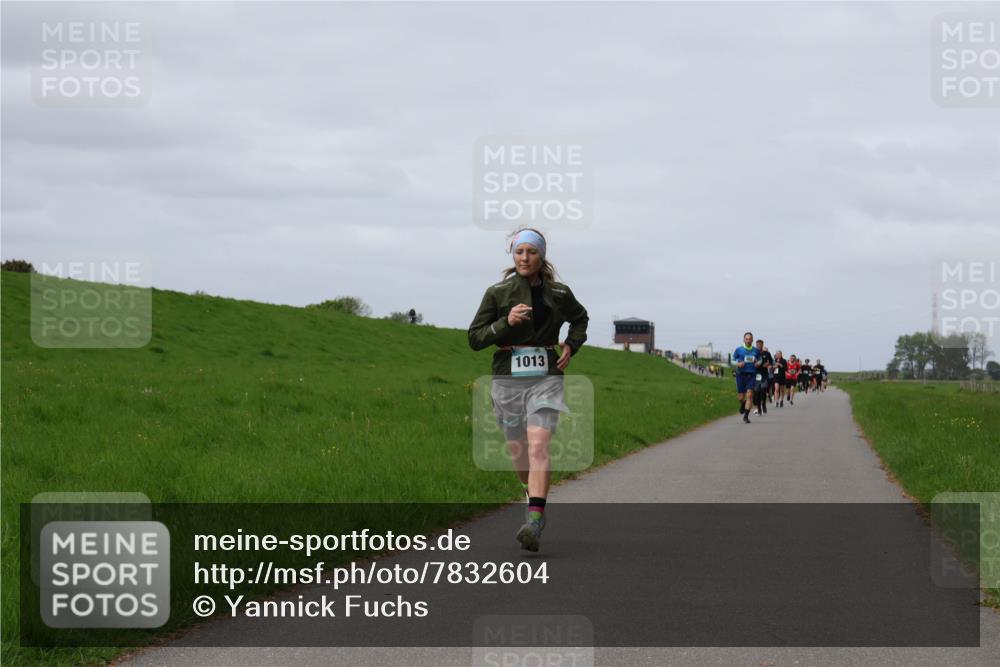 04.05.2025 - 8. Wedeler Halbmarathon Yannick Fuchs http://msf.ph/oto/7832604 04.05.2025 11:41:34 Laufen 1013 meine-sportfotos.de