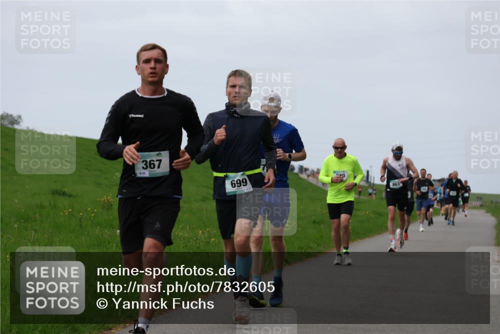 04.05.2025 - 8. Wedeler Halbmarathon Yannick Fuchs http://msf.ph/oto/7832605 04.05.2025 11:21:18 Laufen 367, 8, 89, 699, 23, 620, 863 meine-sportfotos.de