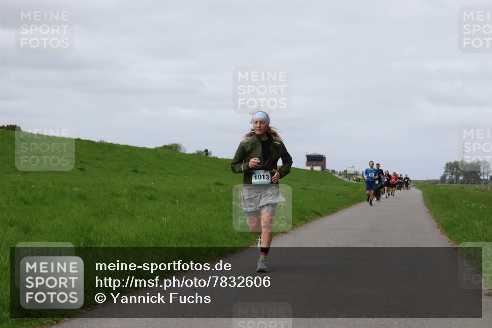 04.05.2025 - 8. Wedeler Halbmarathon Yannick Fuchs http://msf.ph/oto/7832606 04.05.2025 11:41:34 Laufen 1013 meine-sportfotos.de