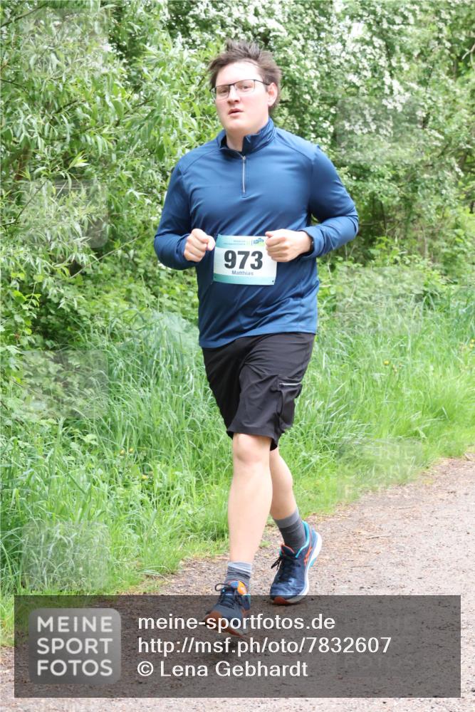 04.05.2025 - 8. Wedeler Halbmarathon Lena Gebhardt http://msf.ph/oto/7832607 04.05.2025 11:20:15 Laufen 973 meine-sportfotos.de