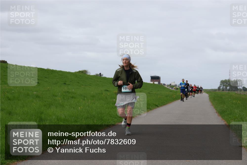 04.05.2025 - 8. Wedeler Halbmarathon Yannick Fuchs http://msf.ph/oto/7832609 04.05.2025 11:41:34 Laufen 107 meine-sportfotos.de
