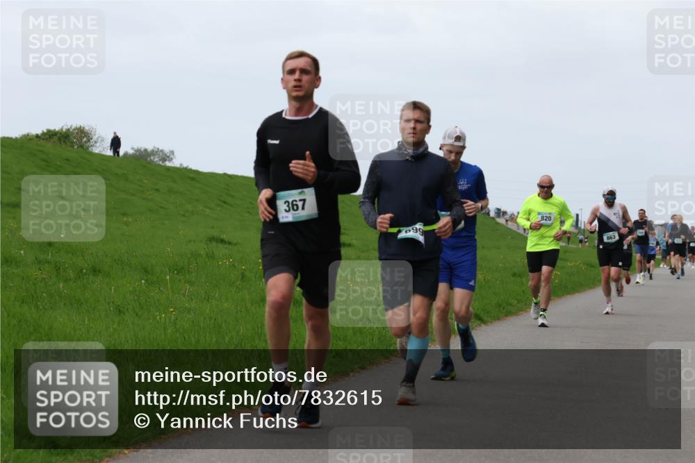 04.05.2025 - 8. Wedeler Halbmarathon Yannick Fuchs http://msf.ph/oto/7832615 04.05.2025 11:21:18 Laufen 367, 99, 820, 863, 4 meine-sportfotos.de