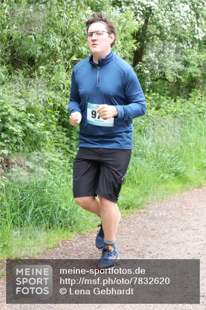 04.05.2025 - 8. Wedeler Halbmarathon Lena Gebhardt http://msf.ph/oto/7832620 04.05.2025 11:20:15 Laufen 97 meine-sportfotos.de