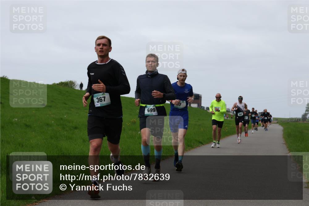 04.05.2025 - 8. Wedeler Halbmarathon Yannick Fuchs http://msf.ph/oto/7832639 04.05.2025 11:21:19 Laufen 889, 367, 699 meine-sportfotos.de