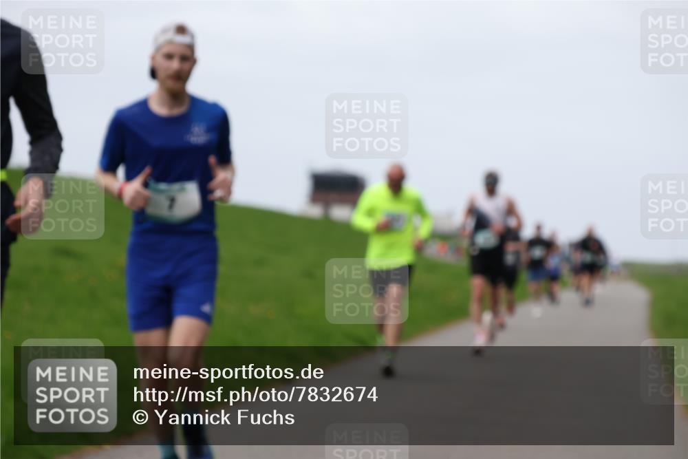 04.05.2025 - 8. Wedeler Halbmarathon Yannick Fuchs http://msf.ph/oto/7832674 04.05.2025 11:21:20 Laufen  meine-sportfotos.de