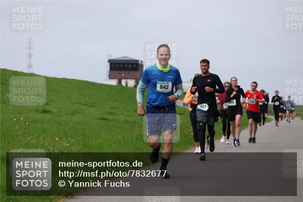 04.05.2025 - 8. Wedeler Halbmarathon Yannick Fuchs http://msf.ph/oto/7832677 04.05.2025 11:41:39 Laufen 842, 55, 467, 31, 1398, 256 meine-sportfotos.de