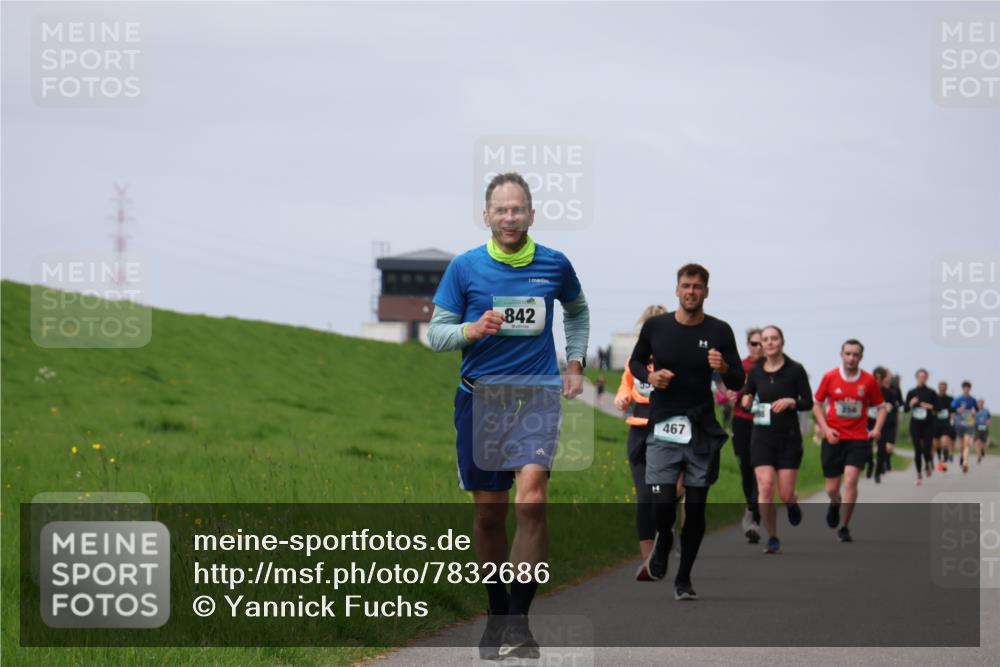 04.05.2025 - 8. Wedeler Halbmarathon Yannick Fuchs http://msf.ph/oto/7832686 04.05.2025 11:41:40 Laufen 842, 467 meine-sportfotos.de