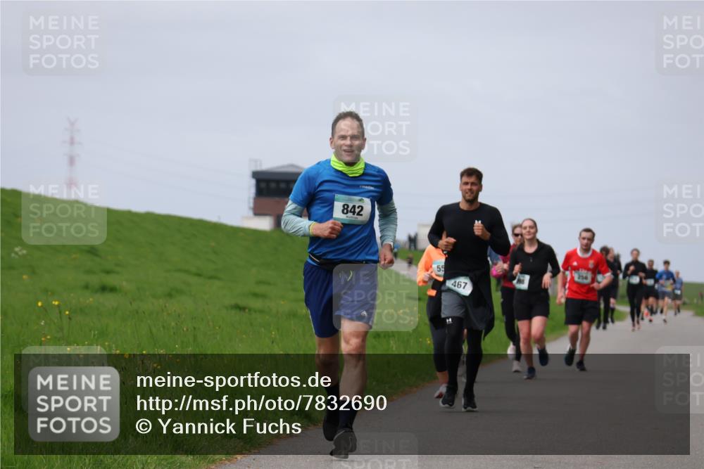04.05.2025 - 8. Wedeler Halbmarathon Yannick Fuchs http://msf.ph/oto/7832690 04.05.2025 11:41:40 Laufen 842, 55, 467 meine-sportfotos.de