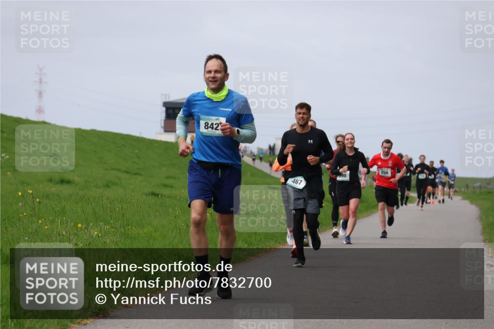 04.05.2025 - 8. Wedeler Halbmarathon Yannick Fuchs http://msf.ph/oto/7832700 04.05.2025 11:41:40 Laufen 842, 467, 98, 256 meine-sportfotos.de
