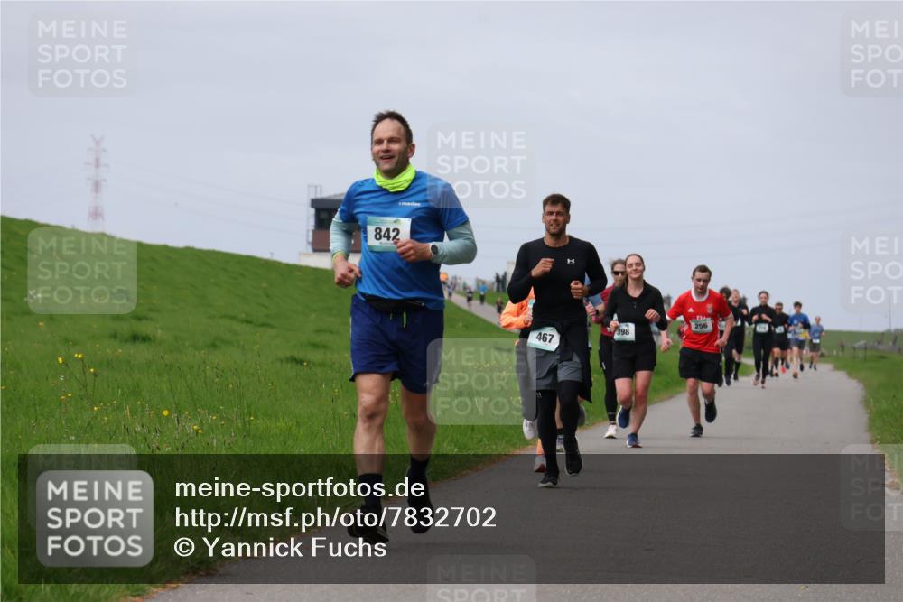 04.05.2025 - 8. Wedeler Halbmarathon Yannick Fuchs http://msf.ph/oto/7832702 04.05.2025 11:41:40 Laufen 842, 256, 398, 467 meine-sportfotos.de