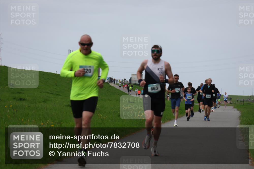 04.05.2025 - 8. Wedeler Halbmarathon Yannick Fuchs http://msf.ph/oto/7832708 04.05.2025 11:21:21 Laufen 220, 863, 394, 1062, 652, 1211 meine-sportfotos.de