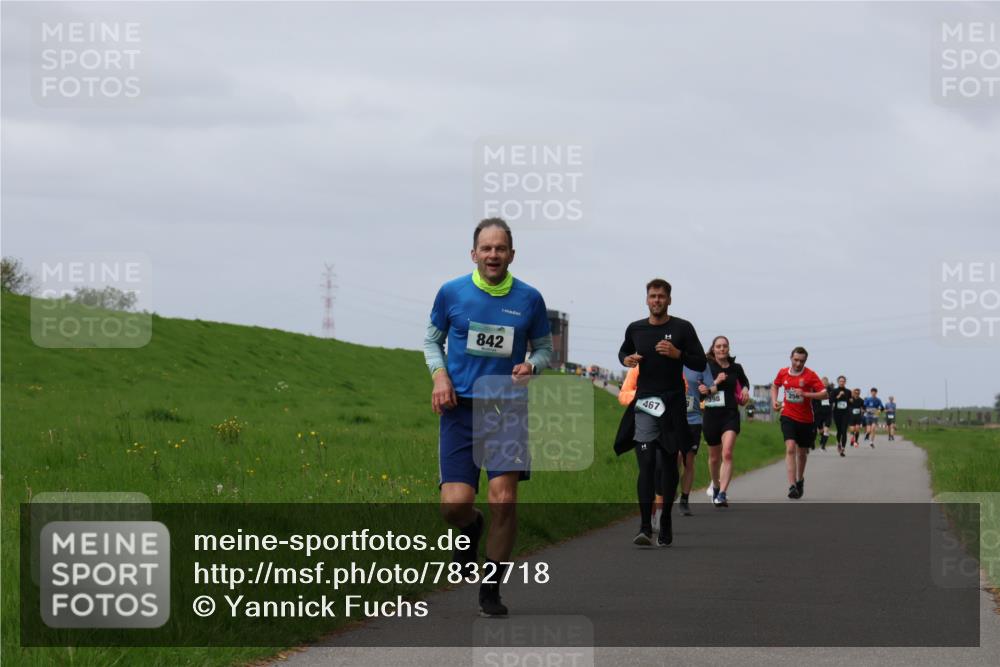04.05.2025 - 8. Wedeler Halbmarathon Yannick Fuchs http://msf.ph/oto/7832718 04.05.2025 11:41:41 Laufen 842, 467, 398, 256 meine-sportfotos.de