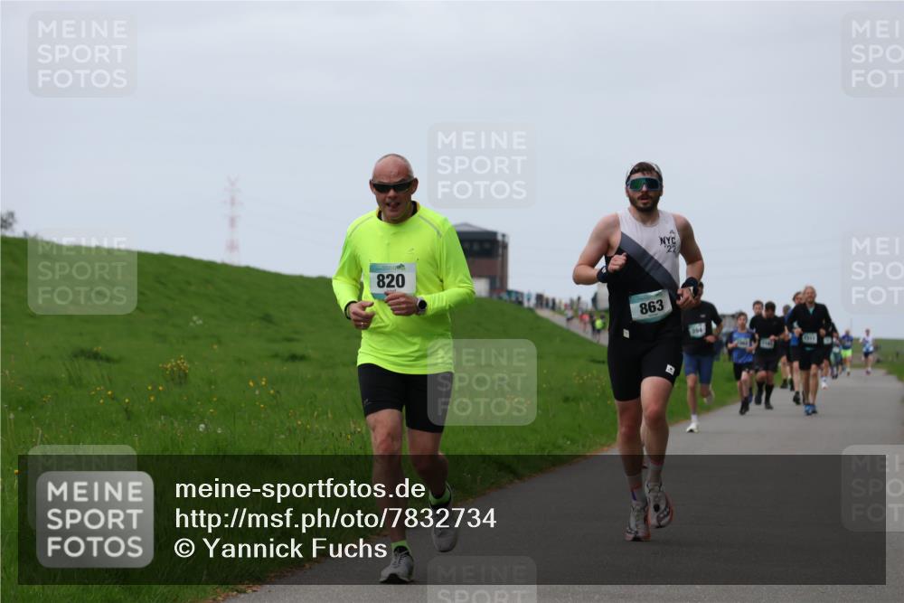 04.05.2025 - 8. Wedeler Halbmarathon Yannick Fuchs http://msf.ph/oto/7832734 04.05.2025 11:21:23 Laufen 820, 863, 4, 22, 294 meine-sportfotos.de