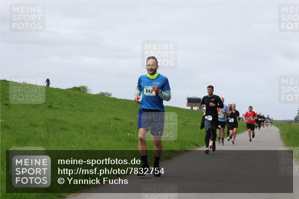 04.05.2025 - 8. Wedeler Halbmarathon Yannick Fuchs http://msf.ph/oto/7832754 04.05.2025 11:41:43 Laufen 842, 467, 233 meine-sportfotos.de