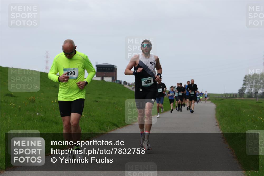 04.05.2025 - 8. Wedeler Halbmarathon Yannick Fuchs http://msf.ph/oto/7832758 04.05.2025 11:21:23 Laufen 820, 863, 22, 394 meine-sportfotos.de