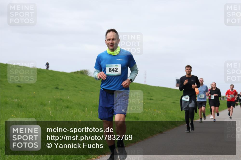 04.05.2025 - 8. Wedeler Halbmarathon Yannick Fuchs http://msf.ph/oto/7832769 04.05.2025 11:41:44 Laufen 842, 467, 233 meine-sportfotos.de