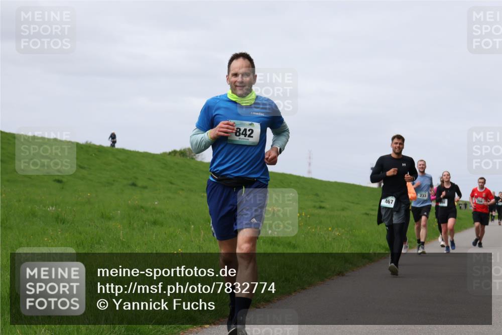 04.05.2025 - 8. Wedeler Halbmarathon Yannick Fuchs http://msf.ph/oto/7832774 04.05.2025 11:41:44 Laufen 842, 467, 233 meine-sportfotos.de