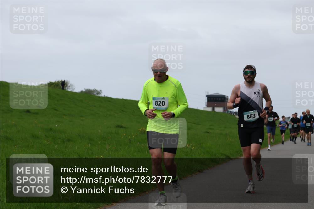 04.05.2025 - 8. Wedeler Halbmarathon Yannick Fuchs http://msf.ph/oto/7832777 04.05.2025 11:21:24 Laufen 820, 863, 22 meine-sportfotos.de