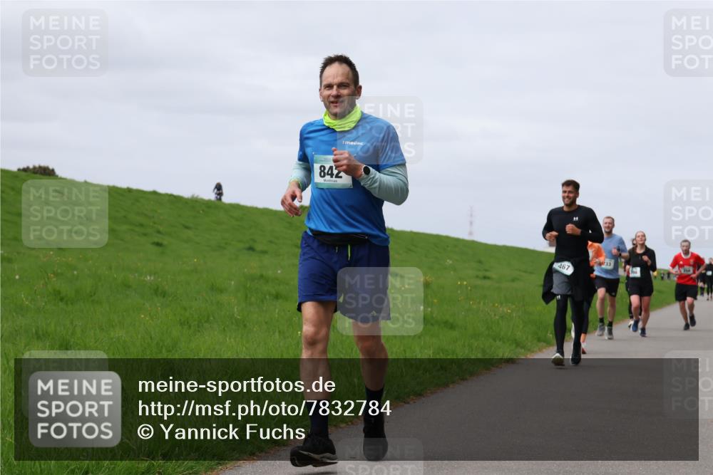 04.05.2025 - 8. Wedeler Halbmarathon Yannick Fuchs http://msf.ph/oto/7832784 04.05.2025 11:41:44 Laufen 842, 467, 233 meine-sportfotos.de