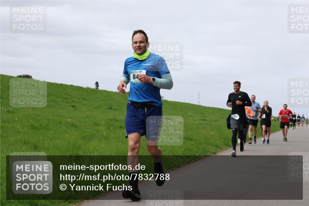 04.05.2025 - 8. Wedeler Halbmarathon Yannick Fuchs http://msf.ph/oto/7832788 04.05.2025 11:41:45 Laufen 84, 467 meine-sportfotos.de