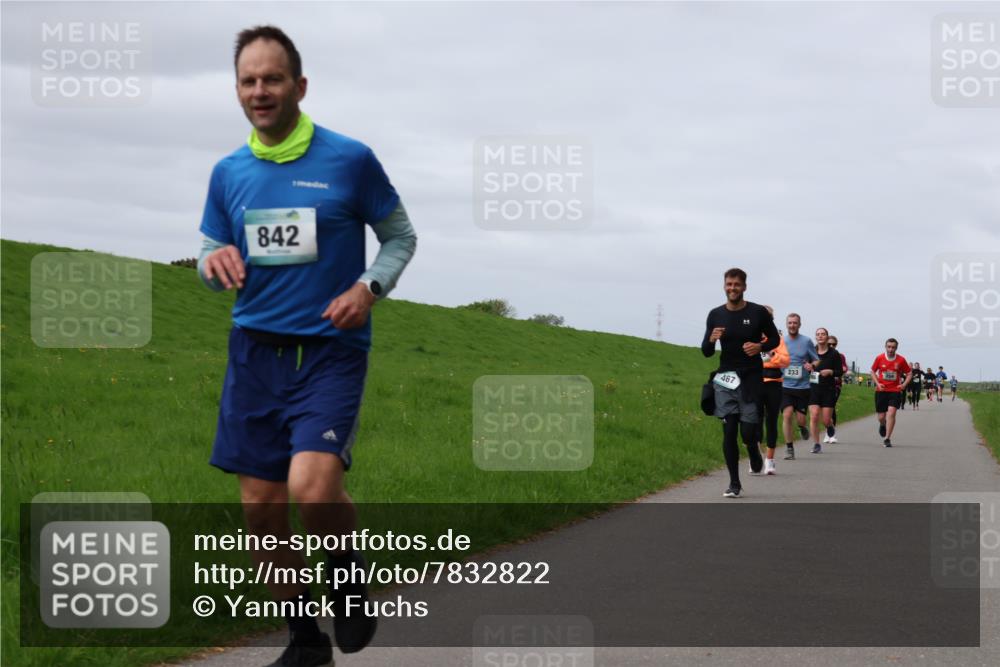 04.05.2025 - 8. Wedeler Halbmarathon Yannick Fuchs http://msf.ph/oto/7832822 04.05.2025 11:41:45 Laufen 842, 467, 233 meine-sportfotos.de