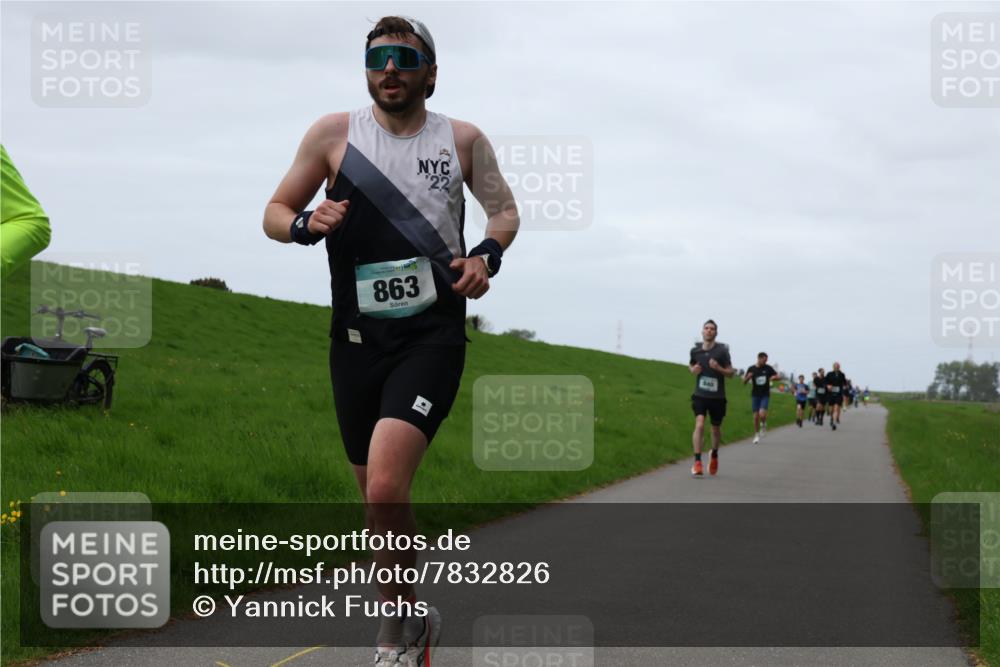 04.05.2025 - 8. Wedeler Halbmarathon Yannick Fuchs http://msf.ph/oto/7832826 04.05.2025 11:21:27 Laufen 22, 863, 40 meine-sportfotos.de