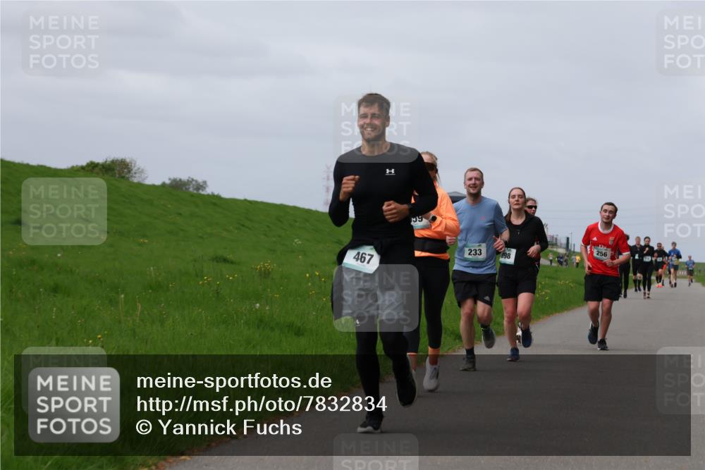 04.05.2025 - 8. Wedeler Halbmarathon Yannick Fuchs http://msf.ph/oto/7832834 04.05.2025 11:41:46 Laufen 467, 59, 233, 98, 256 meine-sportfotos.de