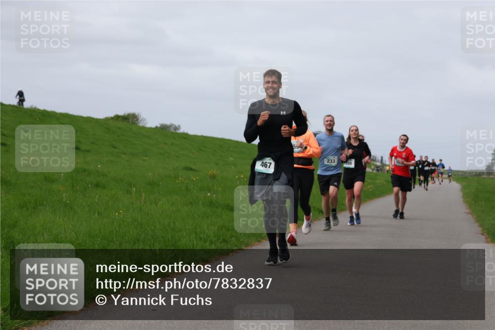 04.05.2025 - 8. Wedeler Halbmarathon Yannick Fuchs http://msf.ph/oto/7832837 04.05.2025 11:41:46 Laufen 233, 398, 467 meine-sportfotos.de