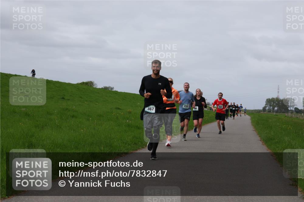 04.05.2025 - 8. Wedeler Halbmarathon Yannick Fuchs http://msf.ph/oto/7832847 04.05.2025 11:41:47 Laufen 233, 467, 398 meine-sportfotos.de