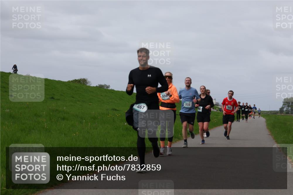 04.05.2025 - 8. Wedeler Halbmarathon Yannick Fuchs http://msf.ph/oto/7832859 04.05.2025 11:41:47 Laufen 467, 559, 233, 256 meine-sportfotos.de