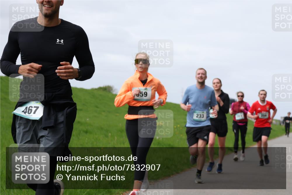 04.05.2025 - 8. Wedeler Halbmarathon Yannick Fuchs http://msf.ph/oto/7832907 04.05.2025 11:41:49 Laufen 467, 59, 233 meine-sportfotos.de