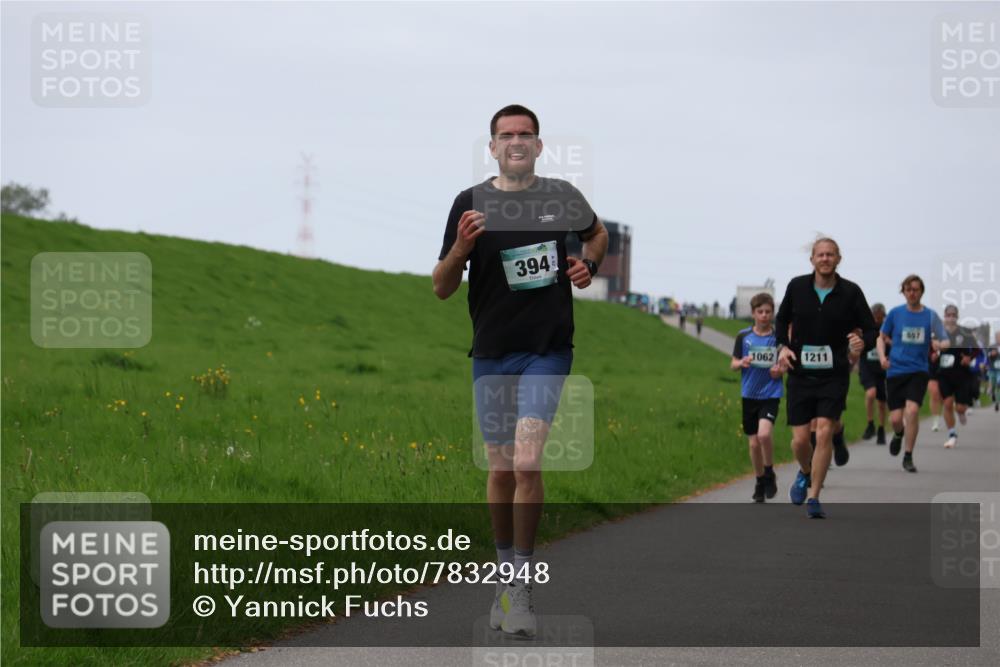 04.05.2025 - 8. Wedeler Halbmarathon Yannick Fuchs http://msf.ph/oto/7832948 04.05.2025 11:21:31 Laufen 394, 1062, 1211 meine-sportfotos.de