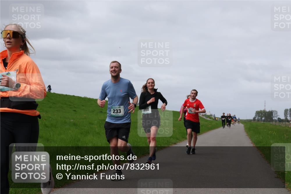 04.05.2025 - 8. Wedeler Halbmarathon Yannick Fuchs http://msf.ph/oto/7832961 04.05.2025 11:41:51 Laufen 233, 398, 25 meine-sportfotos.de