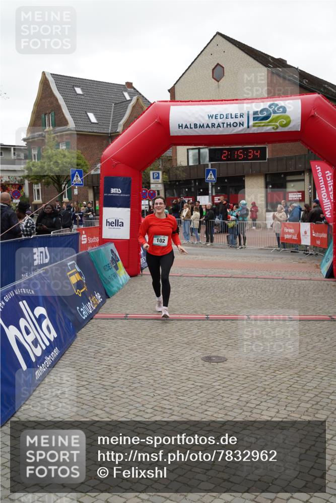 04.05.2025 - 8. Wedeler Halbmarathon Felixshl http://msf.ph/oto/7832962 04.05.2025 12:15:32 Ziel 102 meine-sportfotos.de