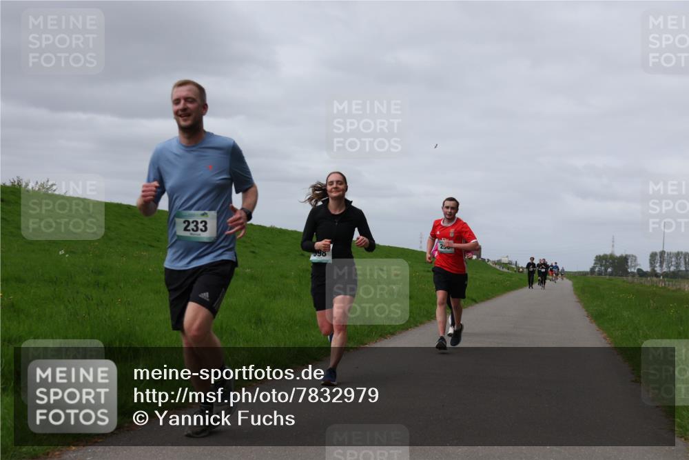 04.05.2025 - 8. Wedeler Halbmarathon Yannick Fuchs http://msf.ph/oto/7832979 04.05.2025 11:41:51 Laufen 233, 598, 250 meine-sportfotos.de