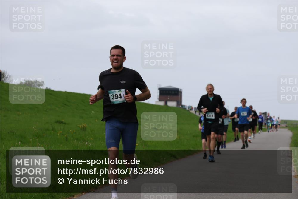 04.05.2025 - 8. Wedeler Halbmarathon Yannick Fuchs http://msf.ph/oto/7832986 04.05.2025 11:21:33 Laufen 394, 1211 meine-sportfotos.de
