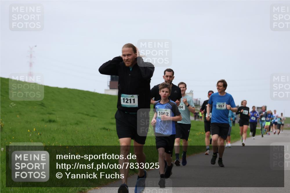 04.05.2025 - 8. Wedeler Halbmarathon Yannick Fuchs http://msf.ph/oto/7833025 04.05.2025 11:21:35 Laufen 1211, 1062, 204, 557 meine-sportfotos.de