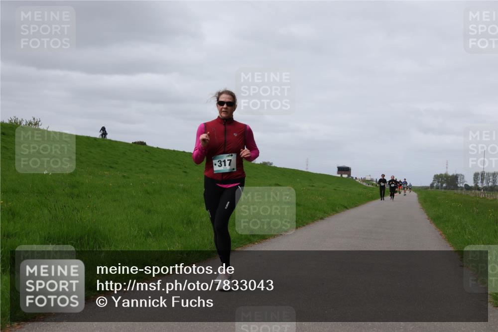 04.05.2025 - 8. Wedeler Halbmarathon Yannick Fuchs http://msf.ph/oto/7833043 04.05.2025 11:41:54 Laufen 317 meine-sportfotos.de